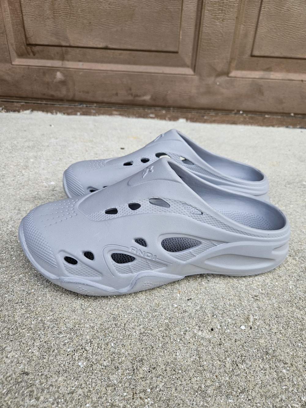 And1 Men's Gray Slip-On Clog Casual Shoes Breathable Vent Holes Size 9 M